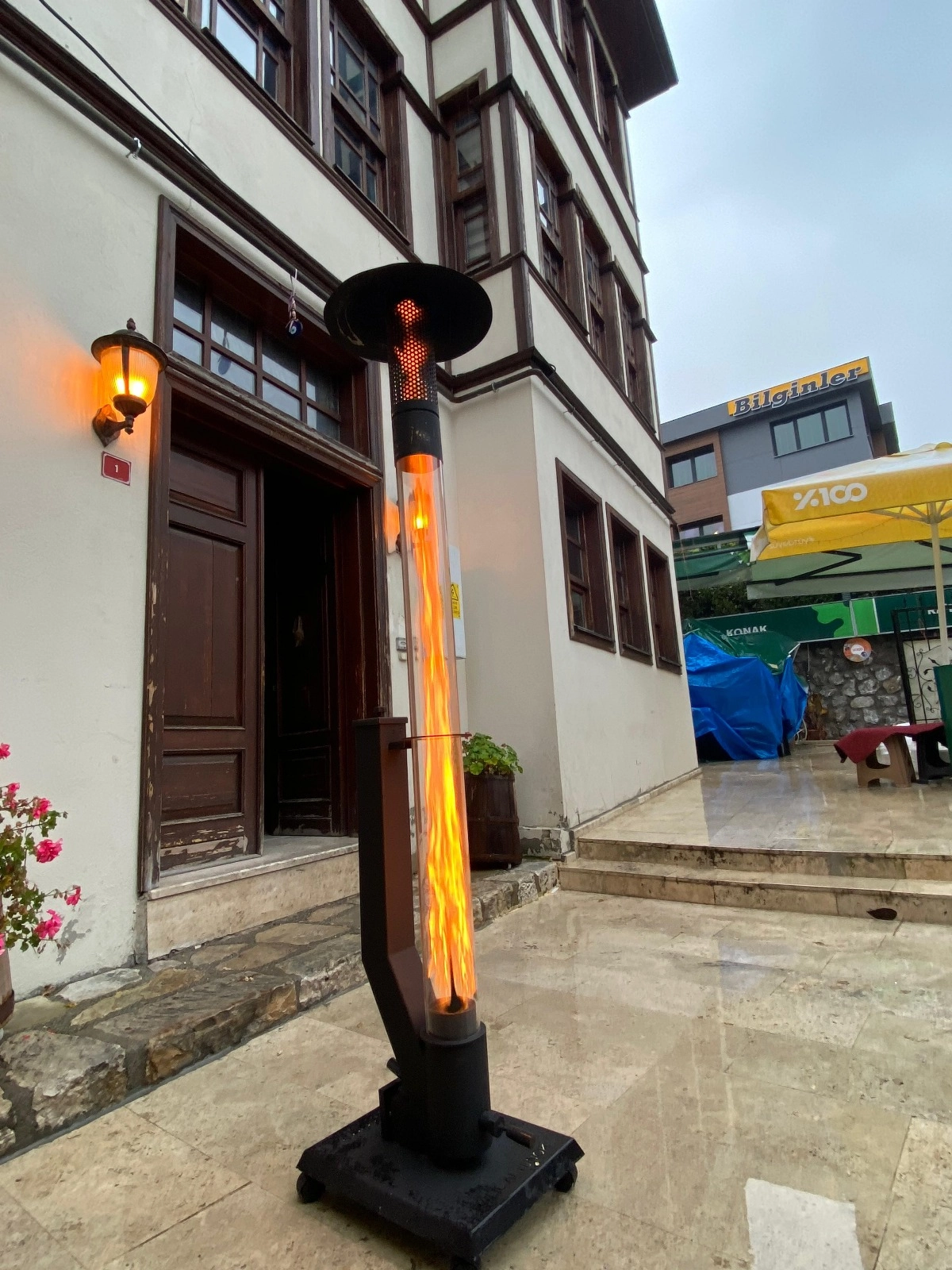 Clement Dekoratif Roket Tipi Camlı Pelet Soba